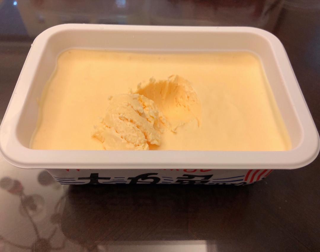 超简单的大白兔奶糖冰淇淋
