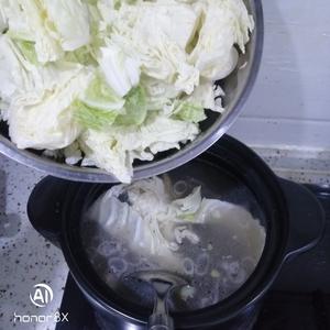 砂锅海米白菜豆腐汤的做法 步骤7