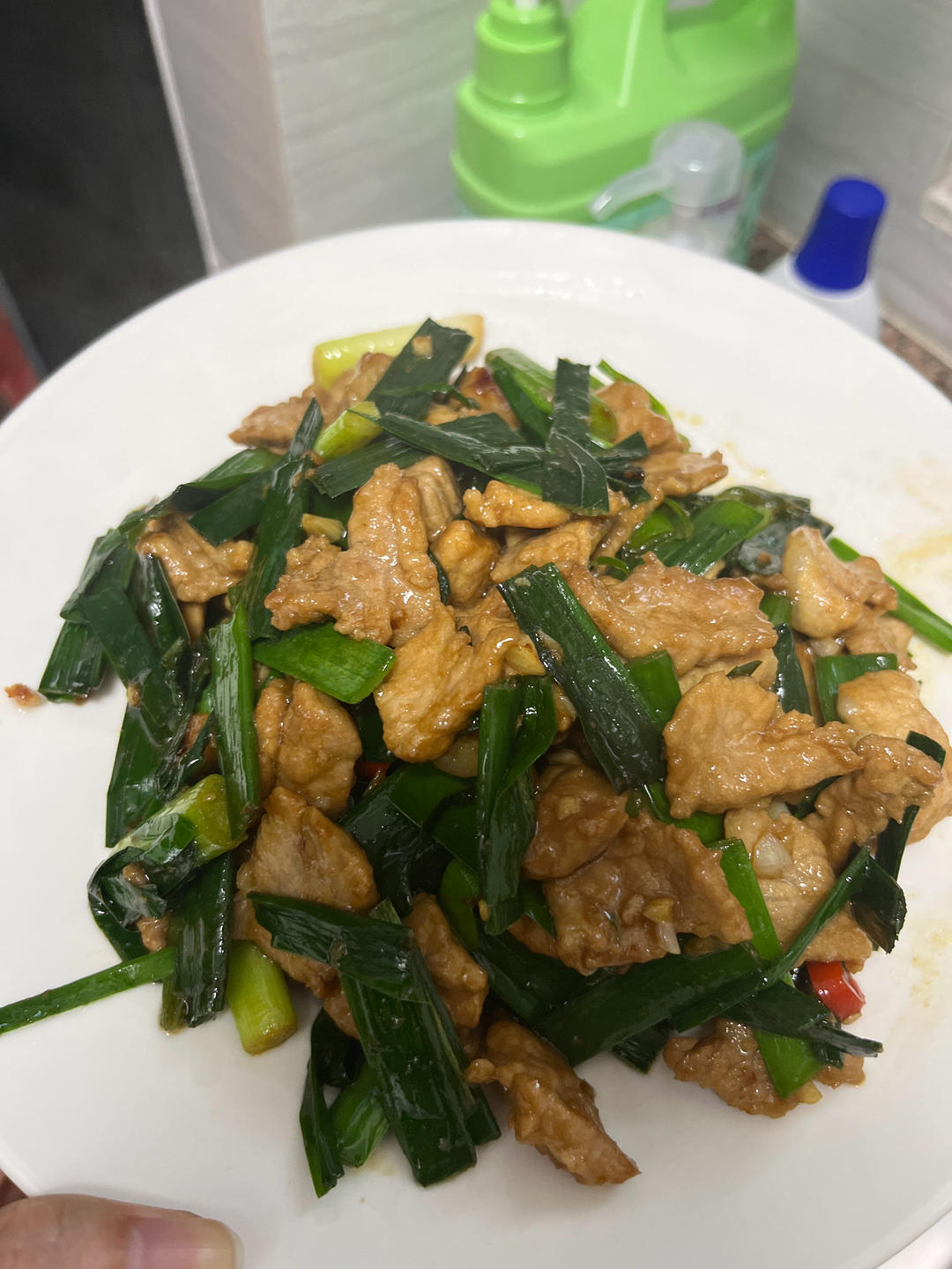 简易版超下饭 蒜苗炒肉（蒜叶炒肉）