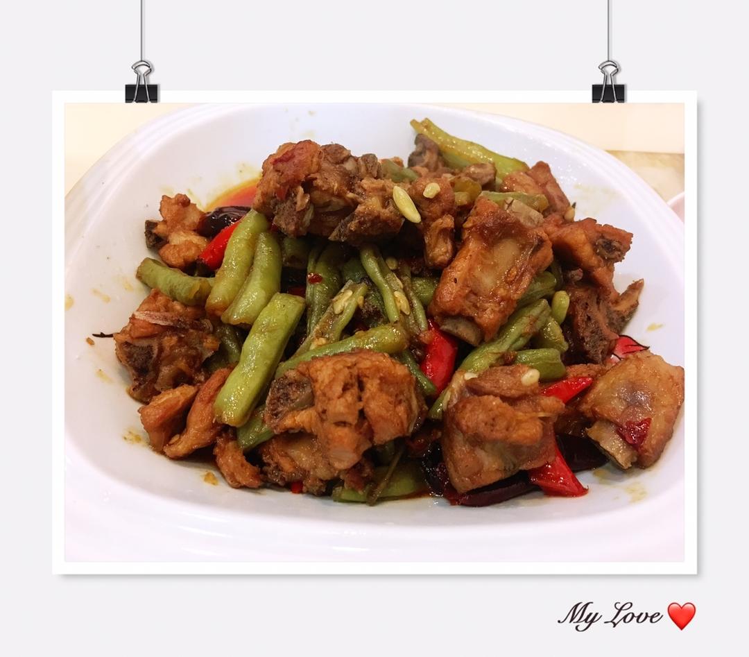红烧排骨炖豆角土豆