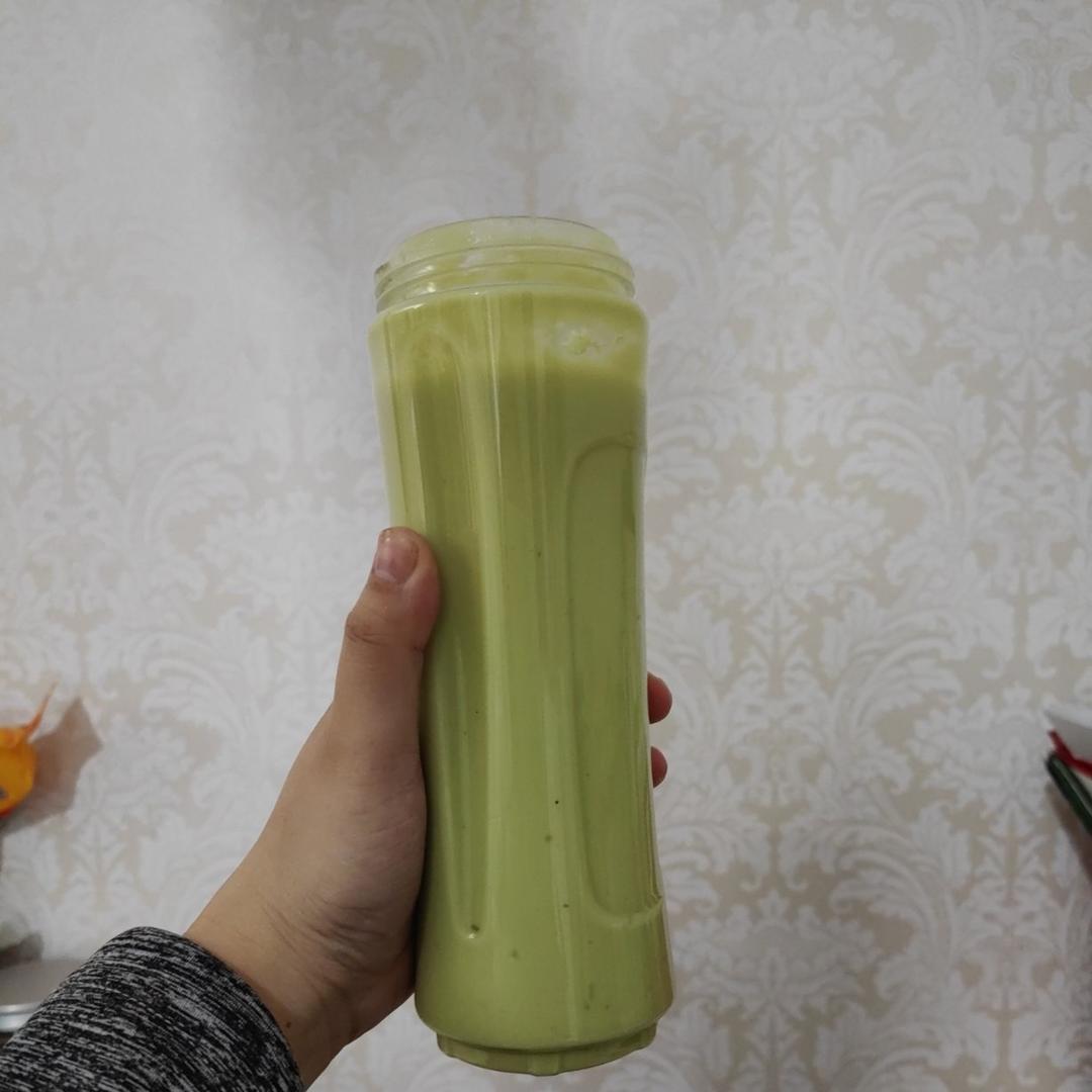 红薯牛油果奶昔