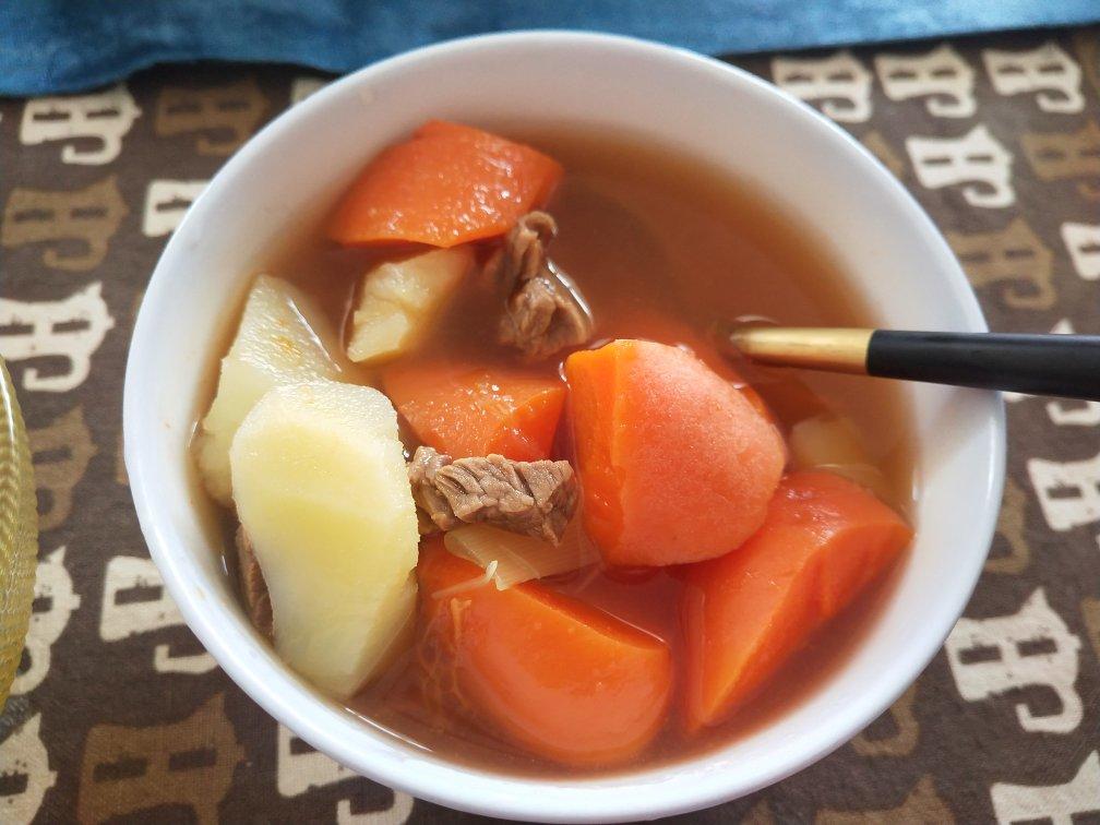 土豆番茄牛腩汤