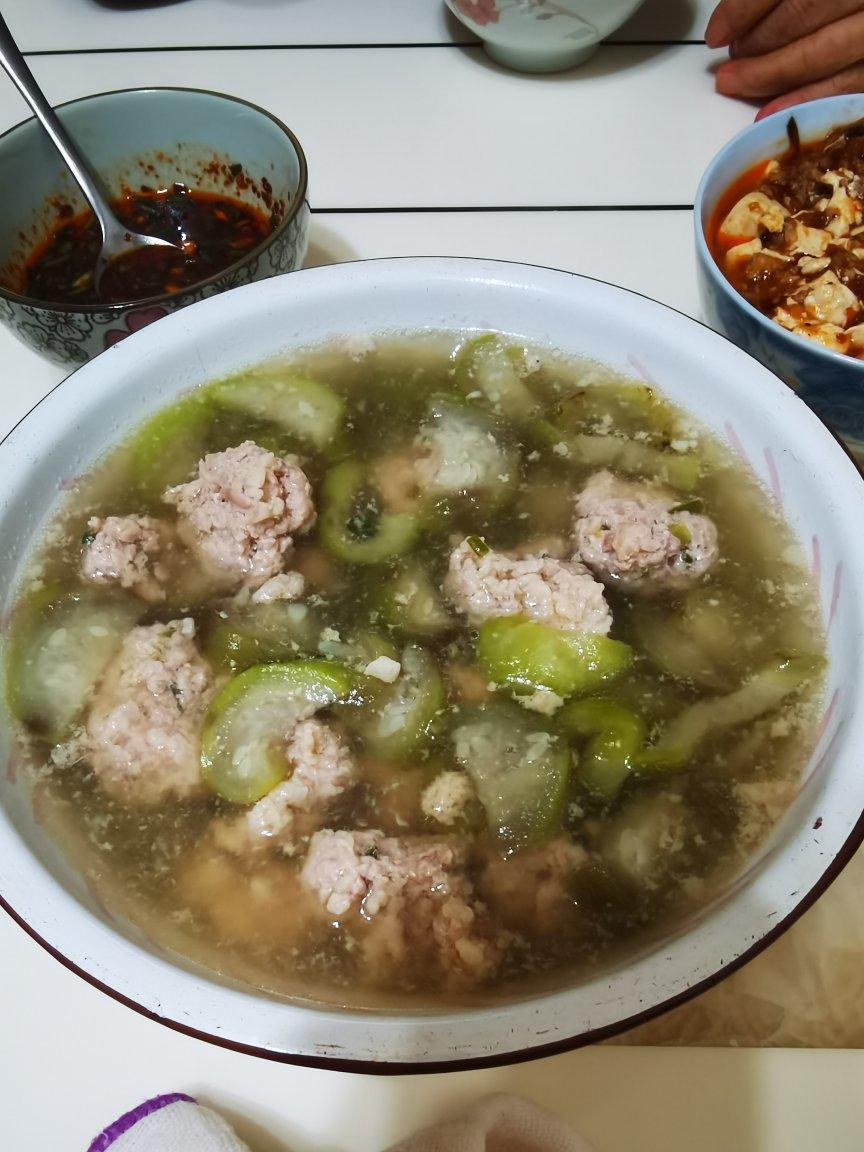 丝瓜圆子汤