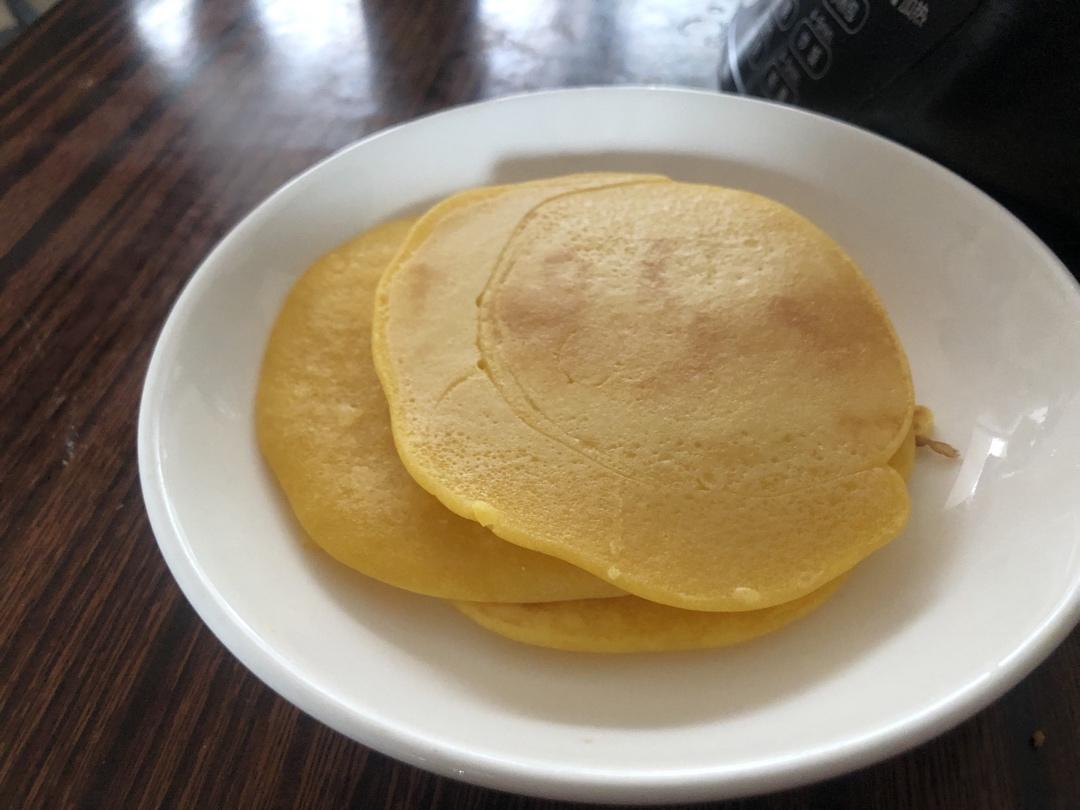 早餐奶香玉米面饼