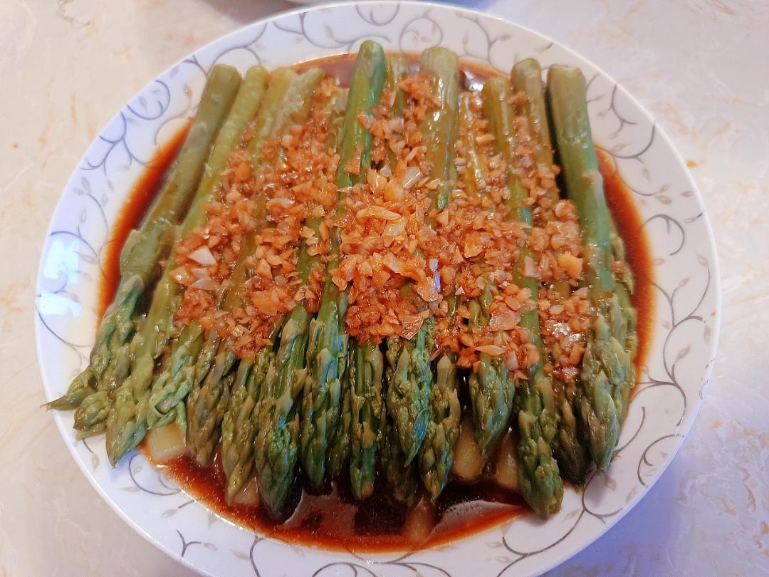 白灼芦笋