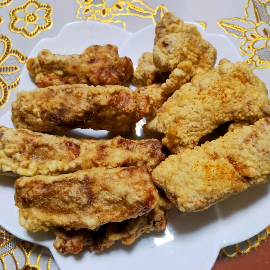 炸蒜香排骨
