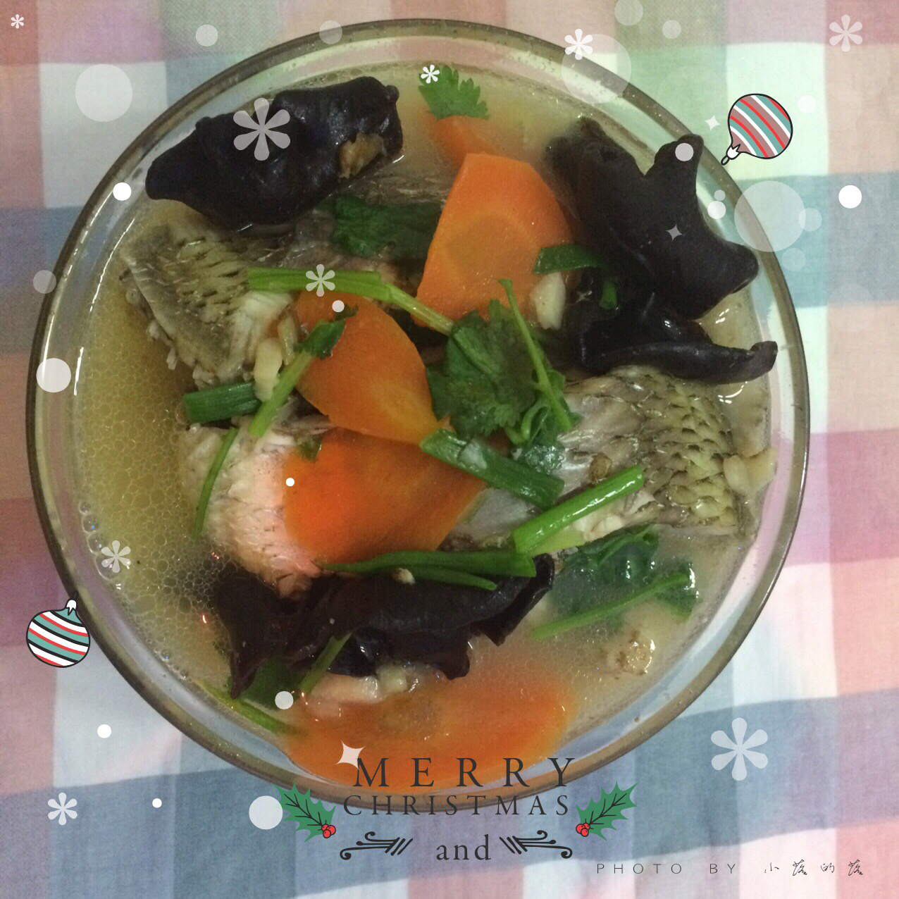 （两人份）木耳胡萝卜鲈鱼汤