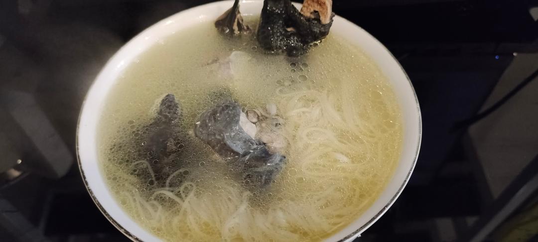 鸡汤米线