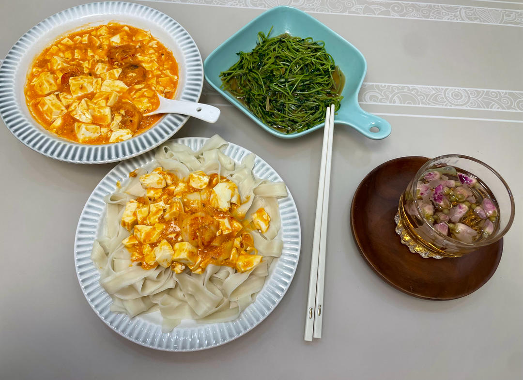 家常虾仁蟹黄豆腐（咸蛋黄版）