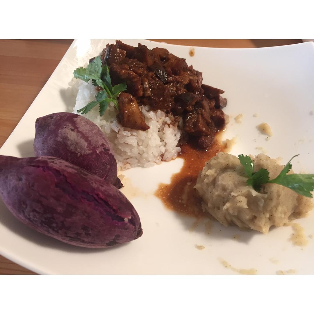 洋葱酥卤肉饭