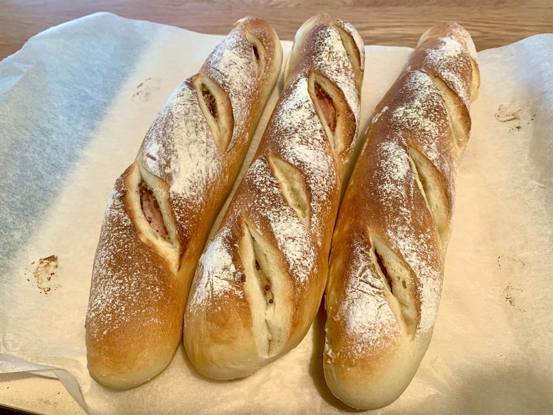 治愈甜腻的｜法式芥末籽香肠面包