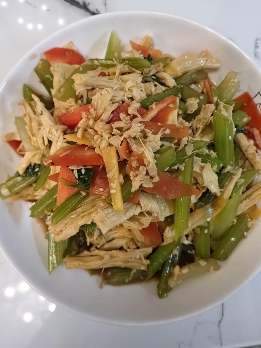 芹菜拌腐竹