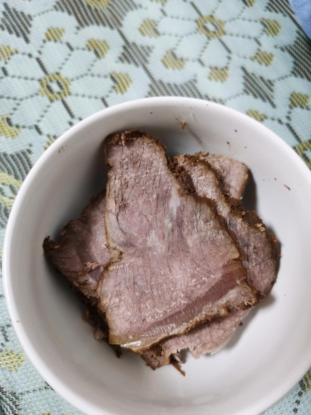 隔两周就要做一次的五香酱牛肉