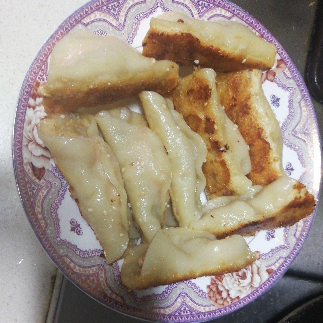 酥脆鲜虾锅贴