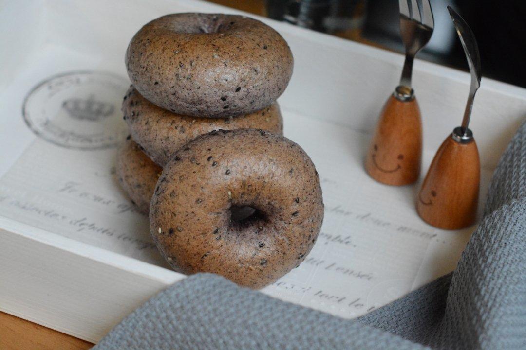 黑米粉黑芝麻贝果