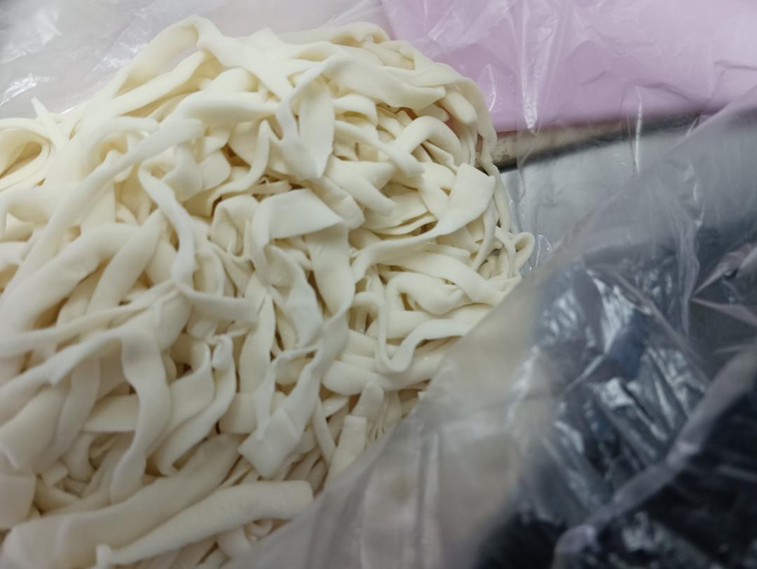 【小高姐】手擀肉臊面  手工做出口感劲道的擀面条