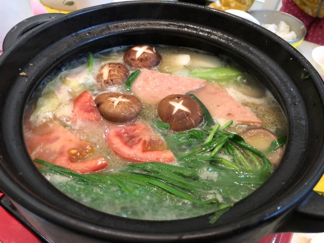 丽江腊排骨火锅