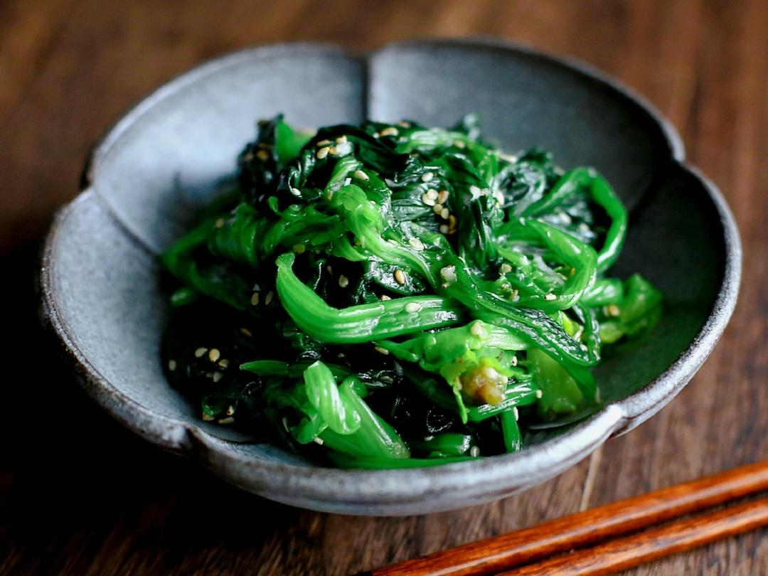 嫩得出水的拌菠菜的做法