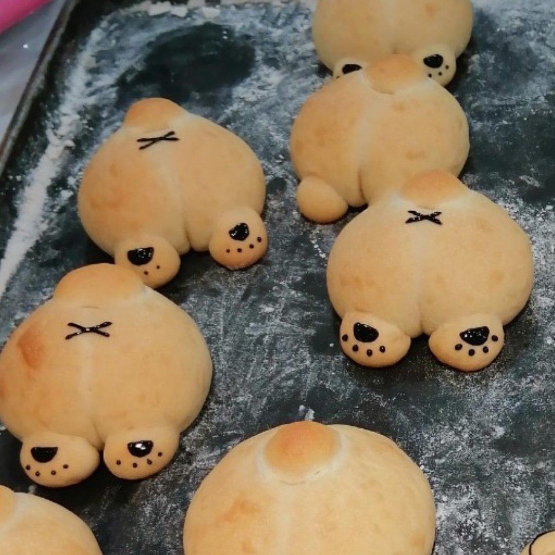 丁天晴做的柯基屁股牛奶面包