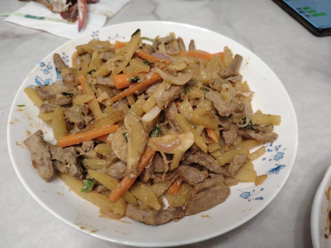 百吃不厌滴牛肉炒土豆丝～附带炒牛肉不老的方法（好吃到没朋友）