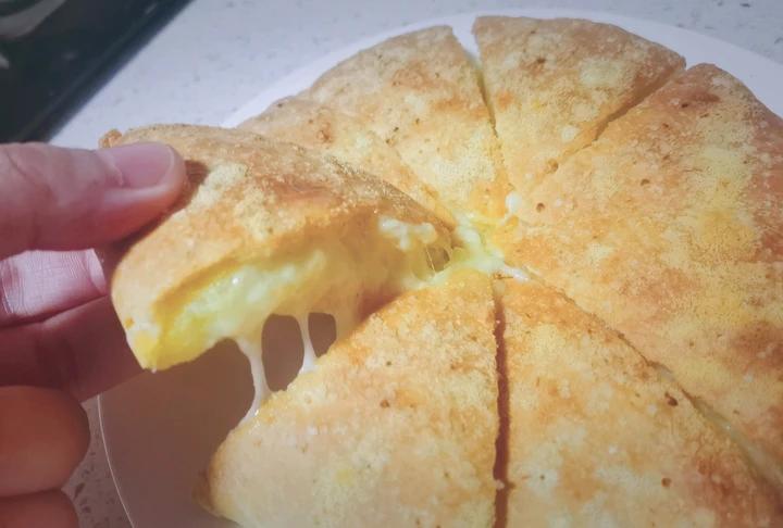 平底锅特色早餐【蒙古奶酪饼】！柔软爆浆会拉丝，超简单！