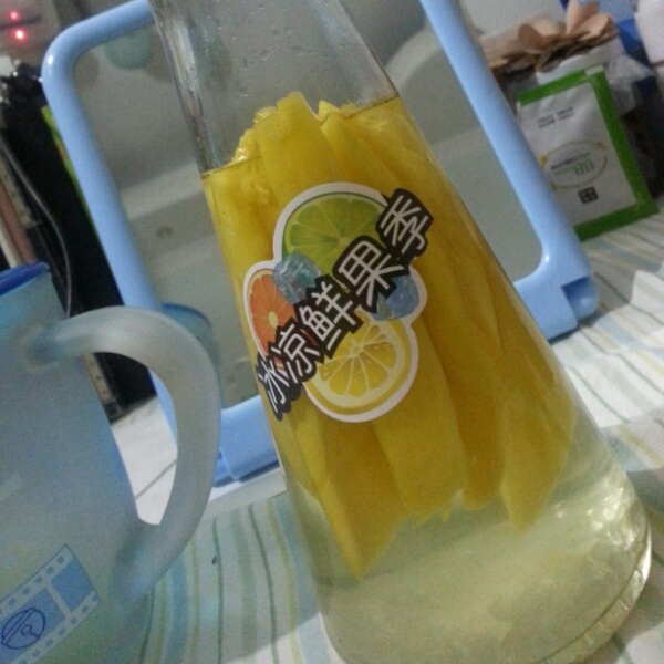 贫民窟自制芒果酒