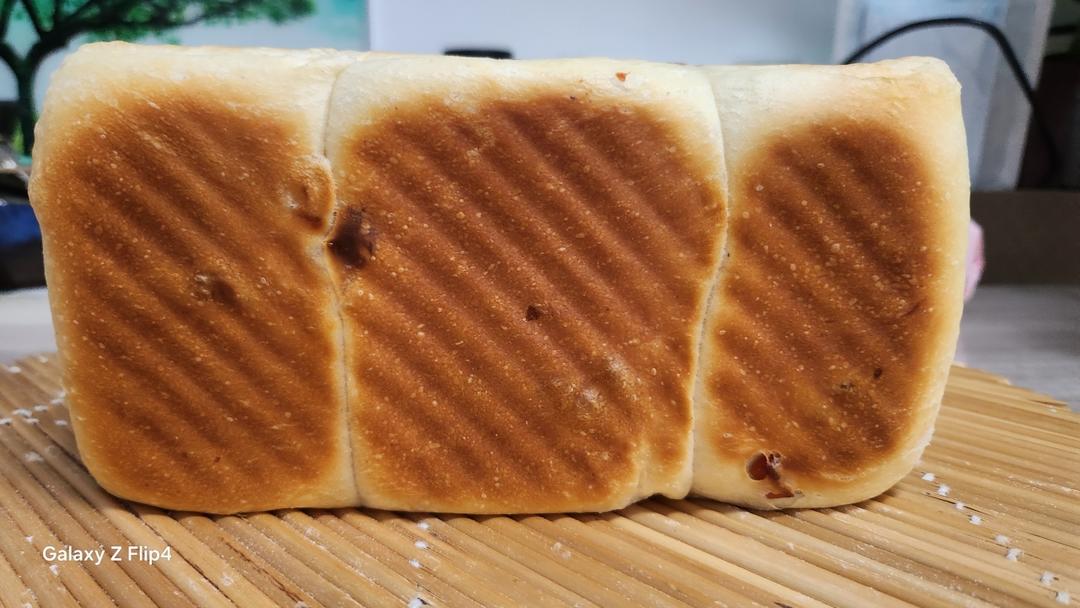 软妹子芝士火腿吐司，咸香料多好好吃