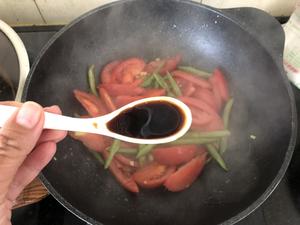 史上最浓郁西红柿豆角焖面‼️好吃到舔碗底儿的做法 步骤4