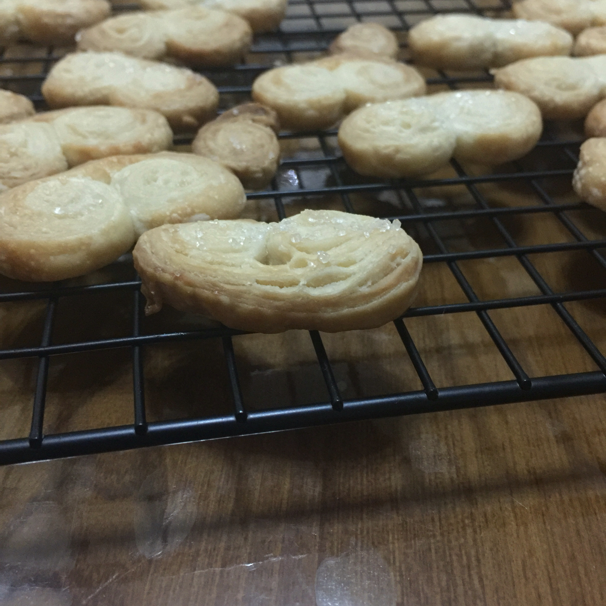 基础千层酥皮做法--附果酱酥、风车酥、蝴蝶酥和羊角酥整形