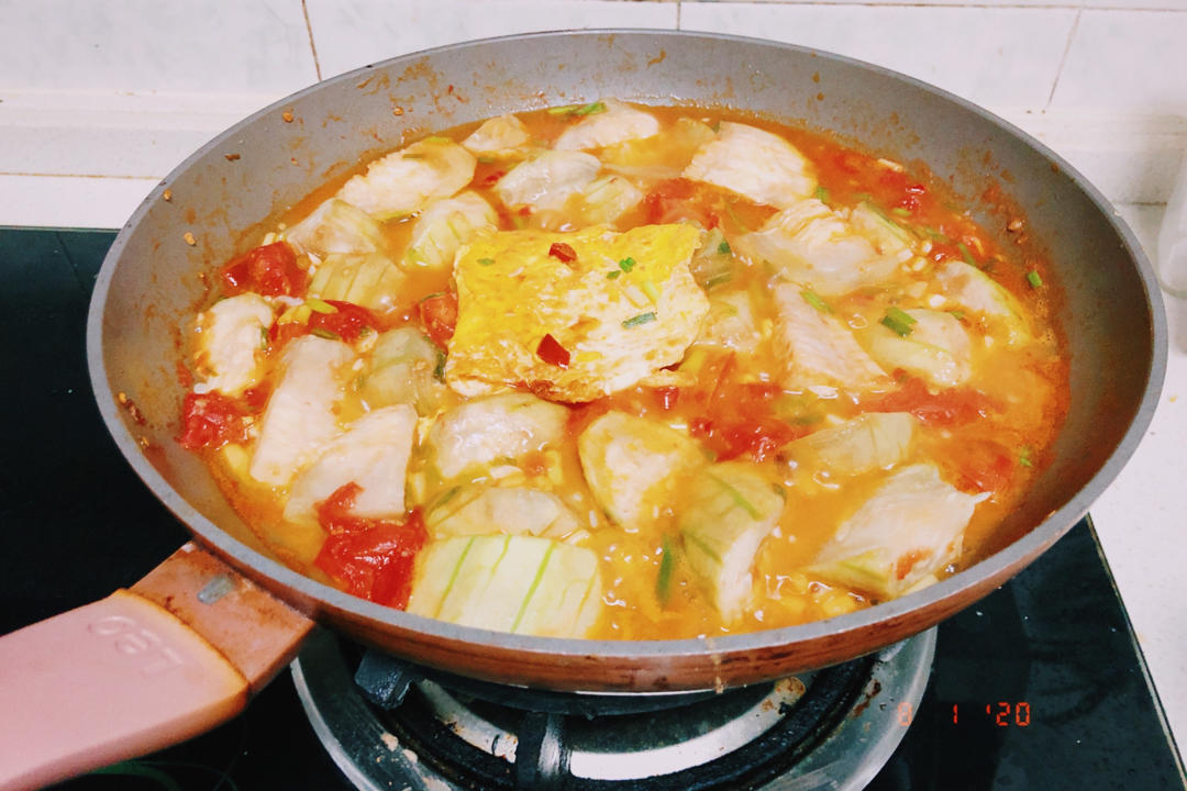 丝瓜煎蛋番茄汤