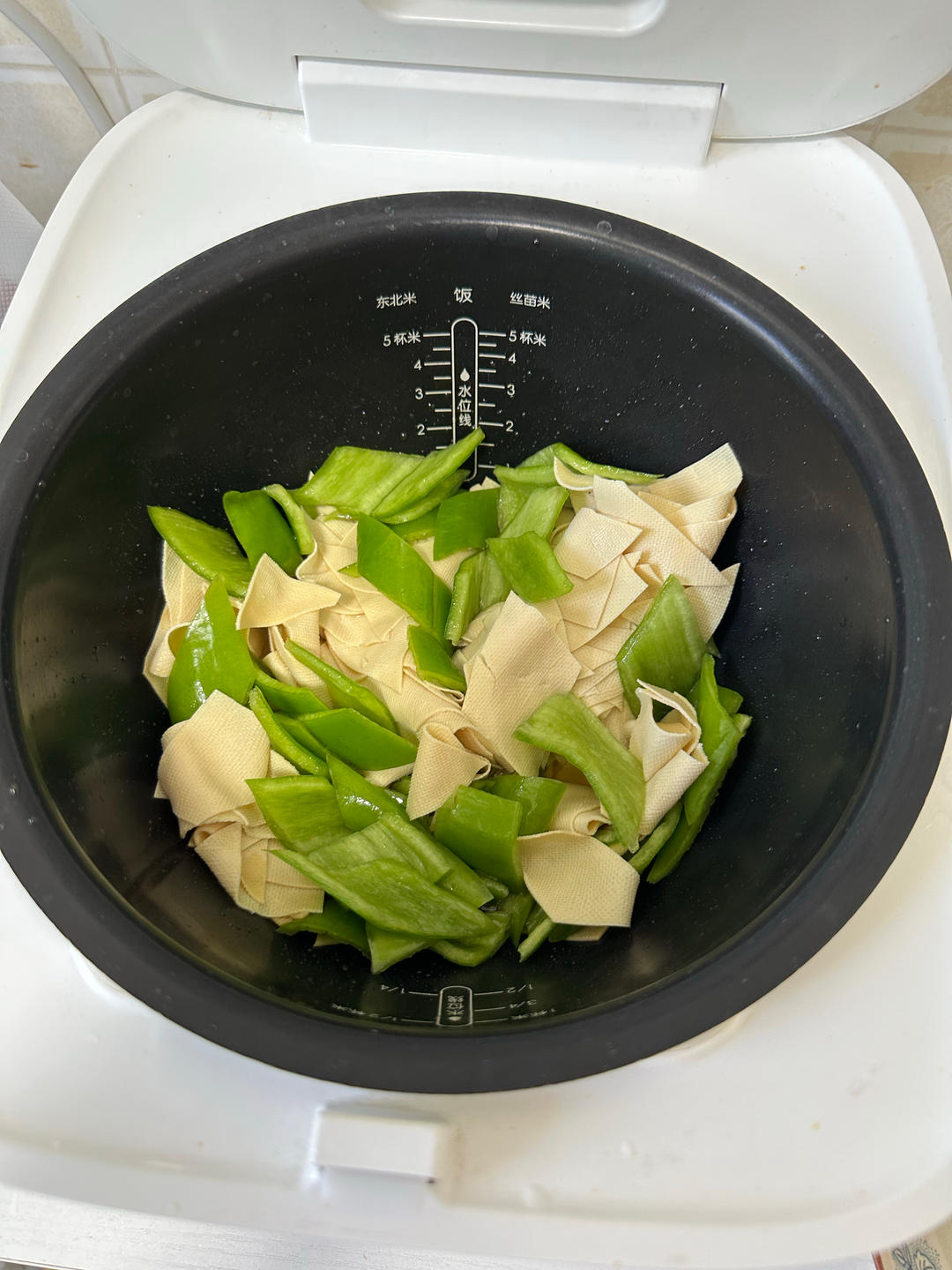 電飯煲做尖椒干豆腐
