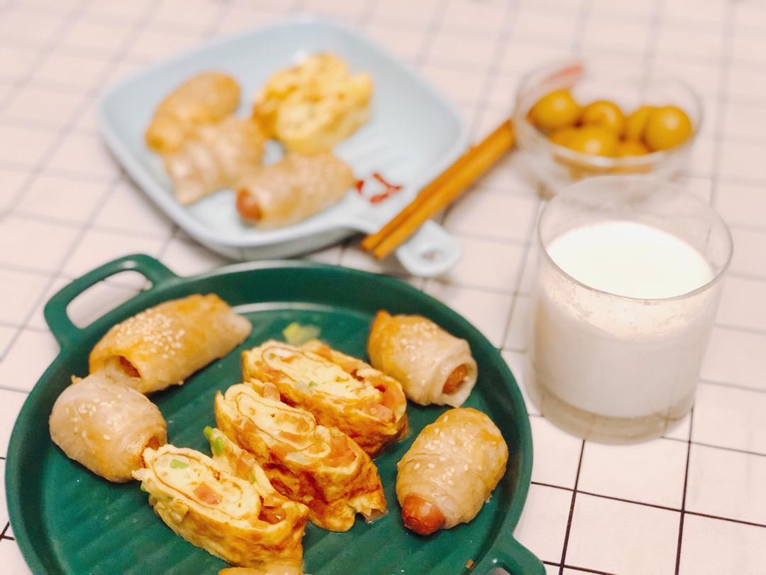 香肠酥皮卷：手抓饼皮还能这样吃，不用和面快速搞定早餐