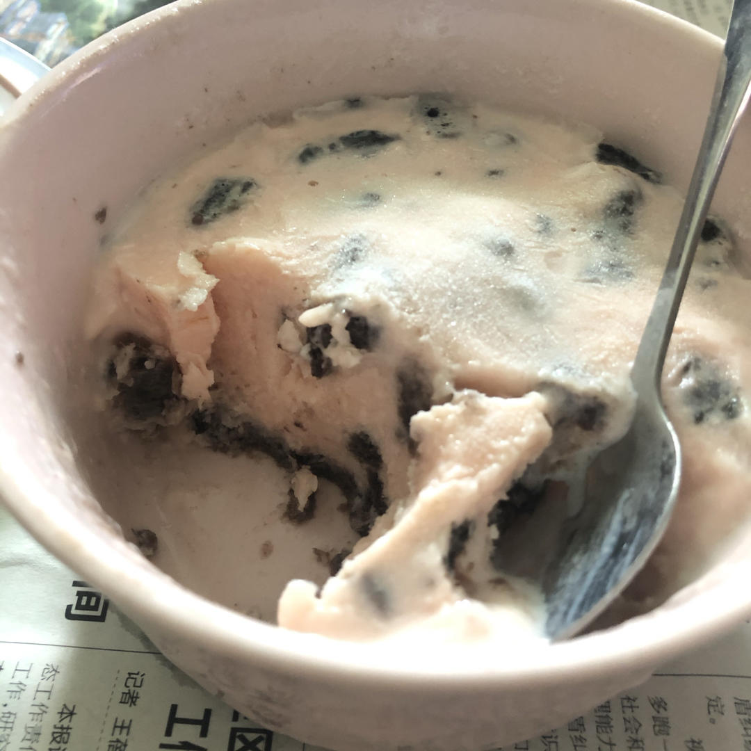 超简单冰淇淋（棉花糖加牛奶）