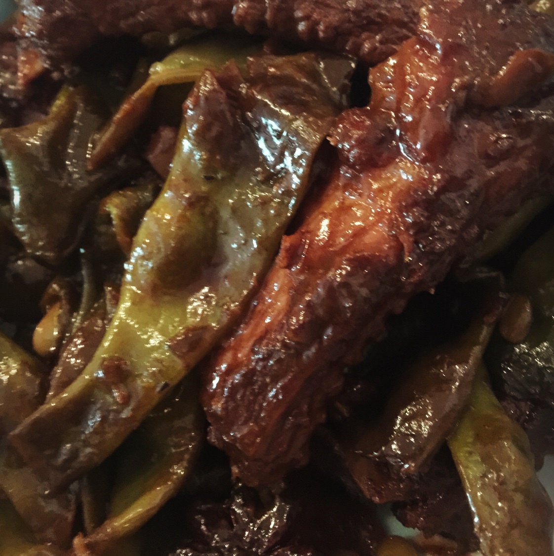 辣酱油豆角炖排骨