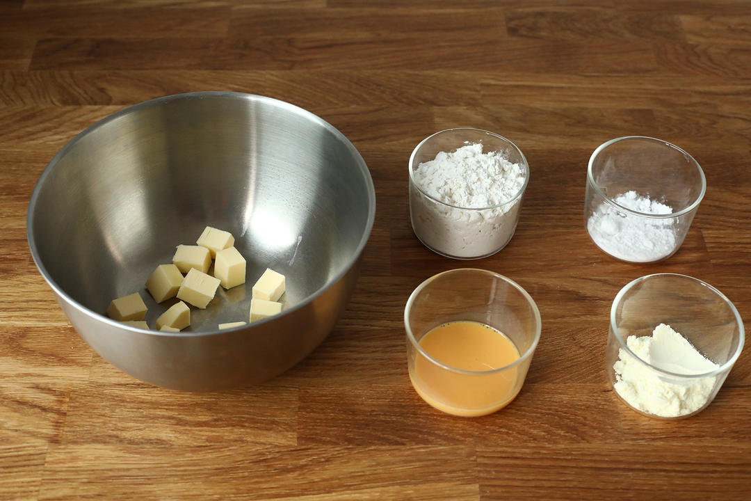 纯奶手撕吐司的做法 步骤1