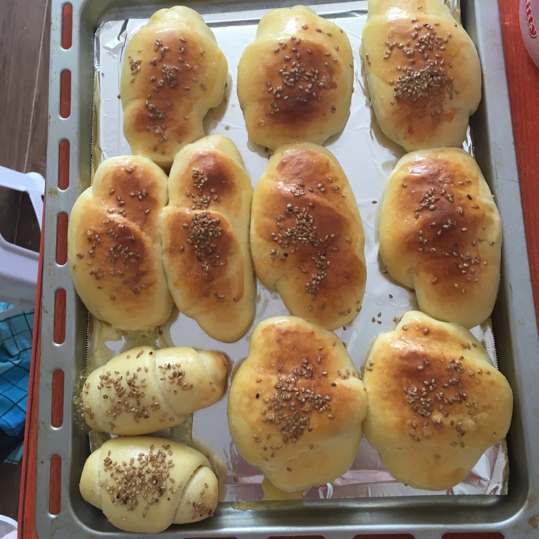节日里的COMFORT FOOD --- 黄油面包卷
