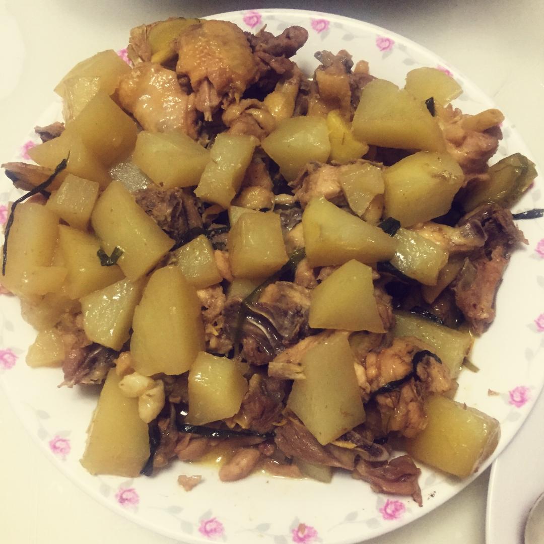 土豆炖鸡块