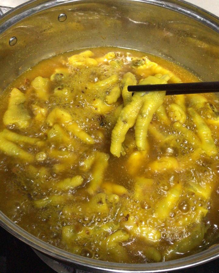 盐焗鸡爪