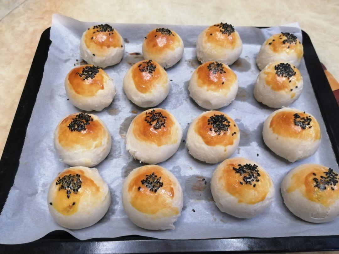 从炒红豆沙开始做蛋黄酥（视频）