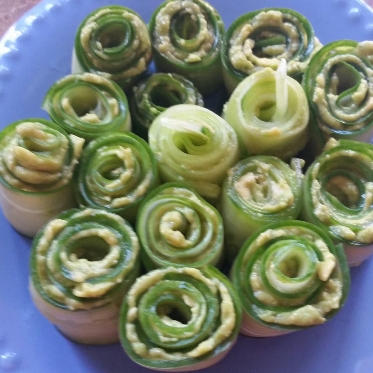 牛油果夹心黄瓜卷