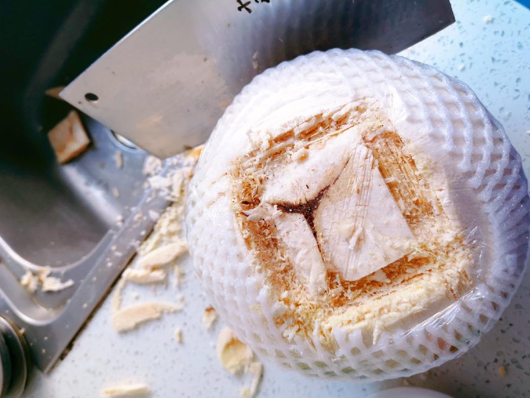 2步轻松喝椰汁吃椰肉