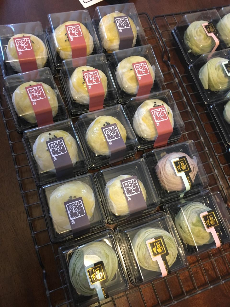 蛋黄酥~紫薯、抹茶、原味~花好月圆，中秋快乐~内附一次做六色蛋黄酥方法~