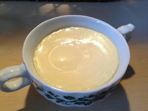 焦糖牛奶蒸蛋的做法 步骤3