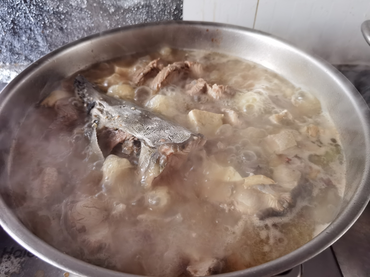豆腐烧鲟鱼（人工养殖合法食用） <302小厨房>