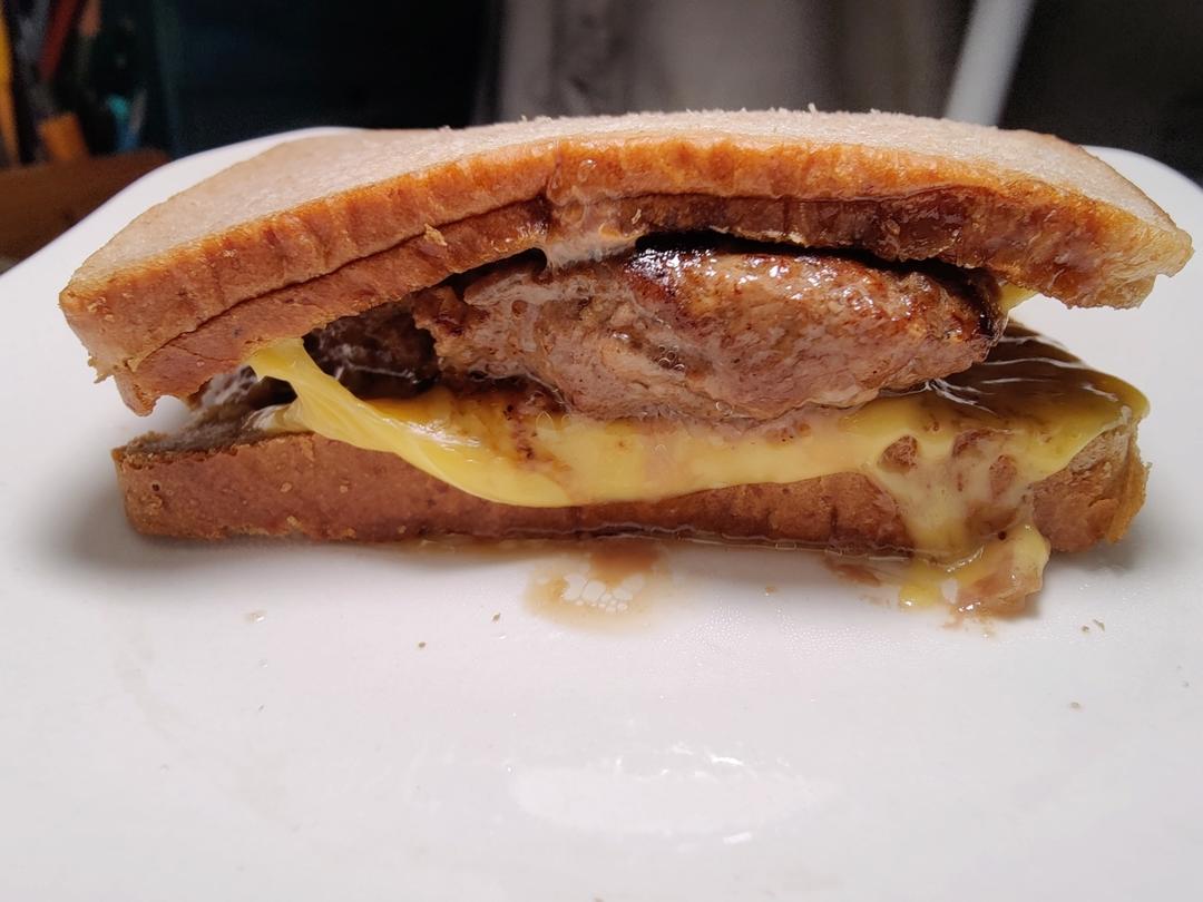 常备餐之好吃多汁的汉堡牛肉饼