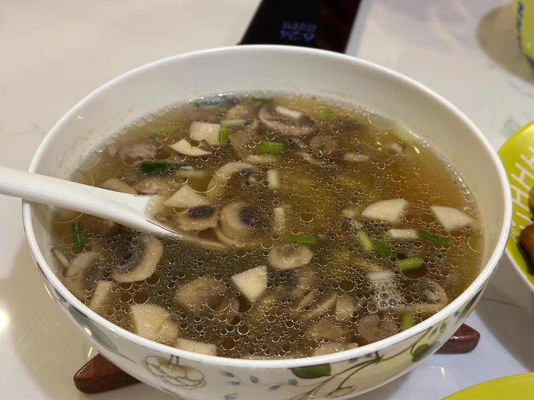 双菇鲜汤