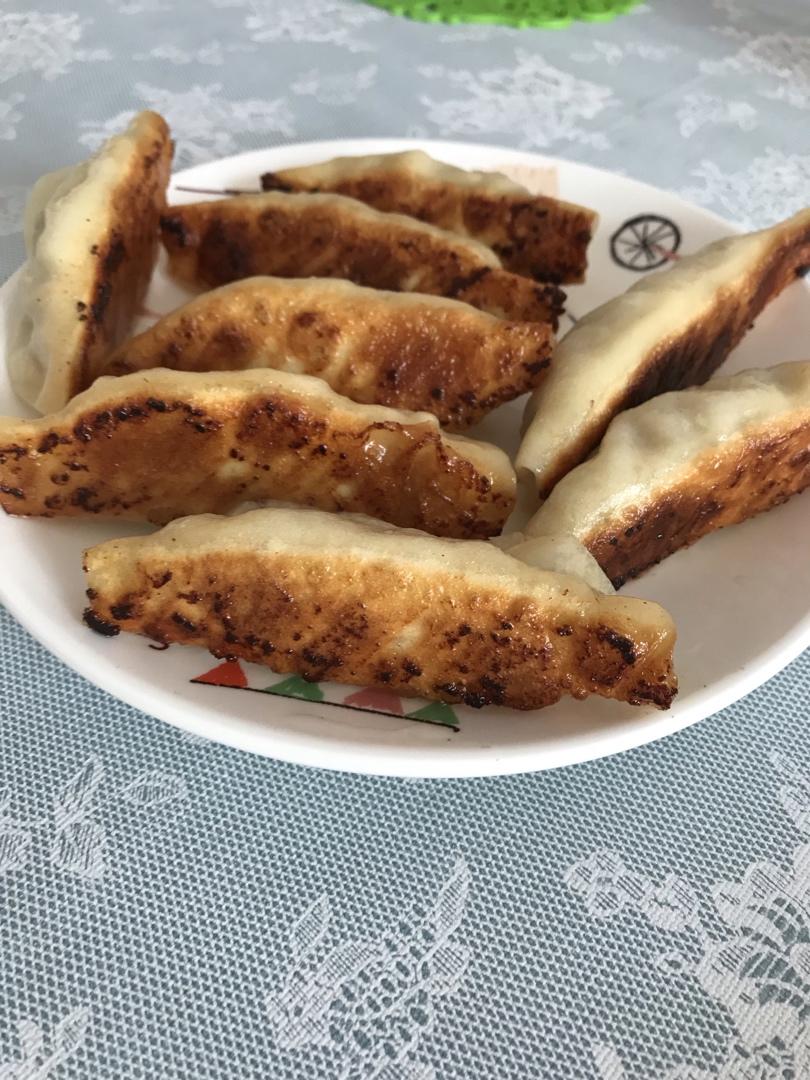 锅贴饺子