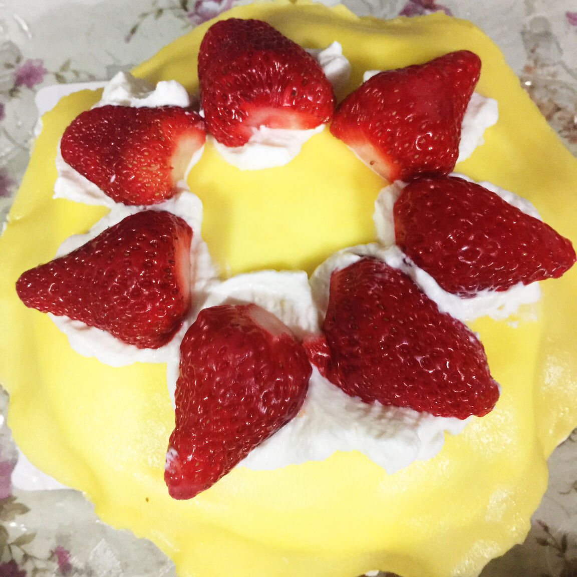 芒果草莓千层蛋糕