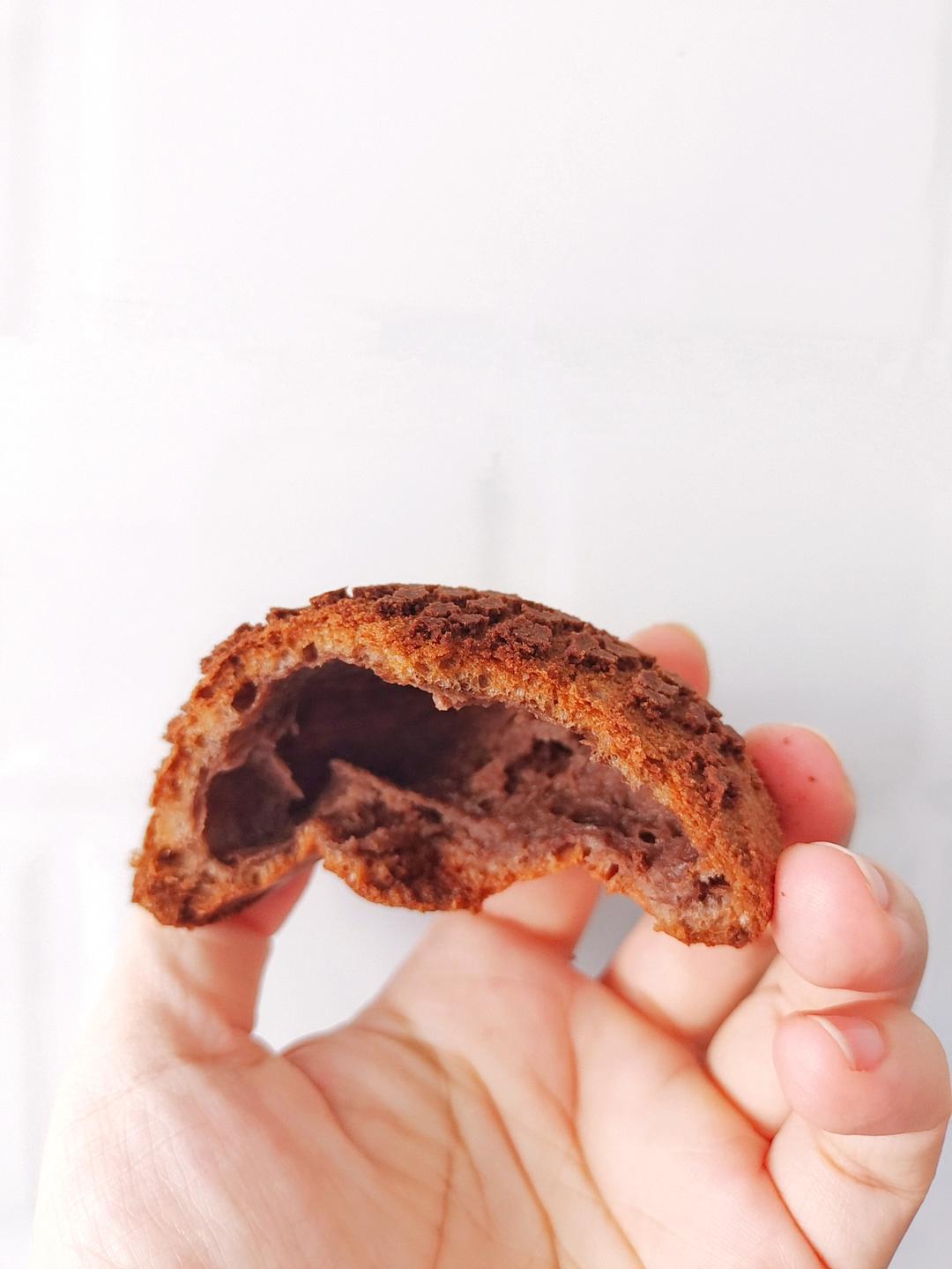 巧克力酥皮泡芙