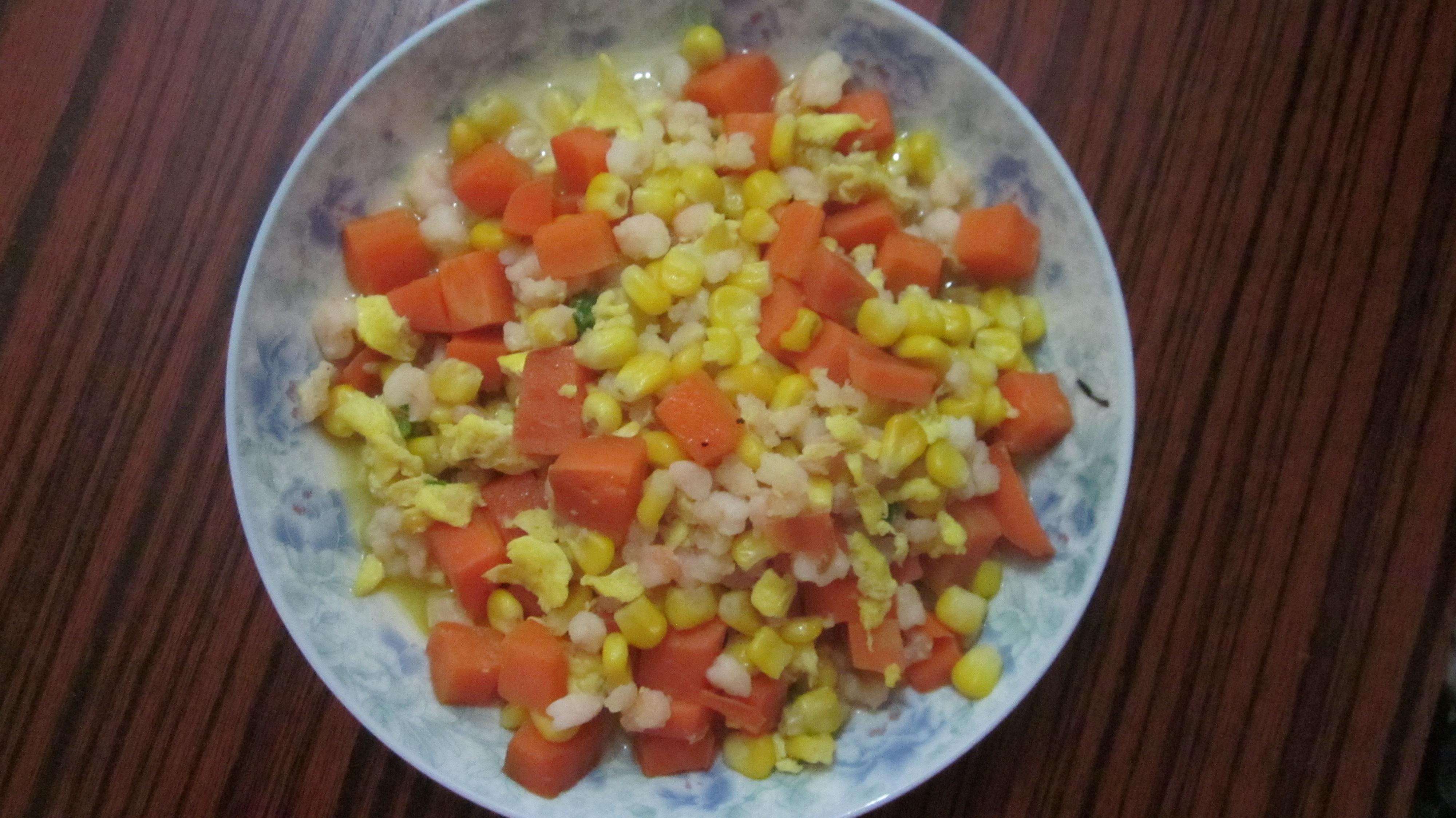 胡萝卜玉米粒虾仁炒鸡蛋